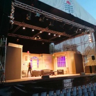 Szigligeti nyári színház előadás 2024. A Veres 1 Színház vendégjátékai a Balatonnál