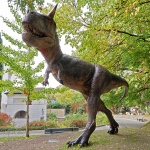 Dinoszaurusz kiállítás, állandó szoborkiállítás a Természettudományi Múzeum kertjében