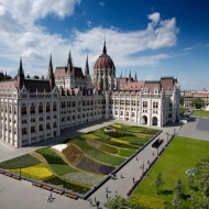 Emlékhelyek Napja Budapest 2024. Ünnepi programok az Országház környékén és a Kossuth téren