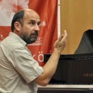Tehetséggondozó program Eckhardt Gábor zongoraművésszel: zenetörténeti előadások gyerekeknek