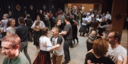 Táncház program, Guzsalyas csángó táncház tánc tanítással a Marczibányi Téri Művelődési Központban
