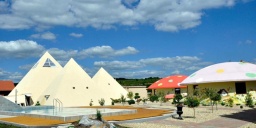Demjéni Piramis Fürdő és Üdülőpark