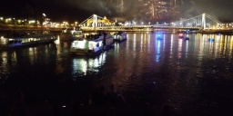 Tűzijáték Budapesten a Dunáról, tűzijáték néző hajóút korlátlan italfogyasztással