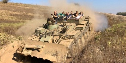 Extrém csapatépítés, csapatépítő tréning harckocsikkal, tankokkal, quadokkal, terepjárókkal
