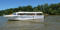 Sétahajó Tisza-tó, menetrend szerinti sétahajójárat a nyári szezonban a Tiszaörvényi Hajóállomásról