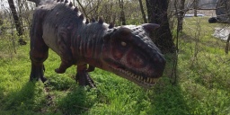Dino Park Tiszafüreden, szabadtéri dinoszaurusz kiálllítás és élménypark őskori dinoszauruszokkal