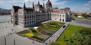 Emlékhelyek Napja Budapest 2024.  Különleges, tematikus séták az Országházban és a Kossuth téren