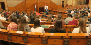 Parlamenti különóra 2024. Egynapos program diákoknak az Országházban