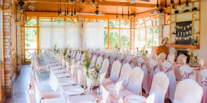 80 fős esküvő helyszín rendezvényteremben vagy full panorámás Fröccsteraszon Monoron