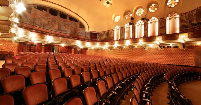 Veszprémi színházi előadások 2024. Műsor és online jegyvásárlás