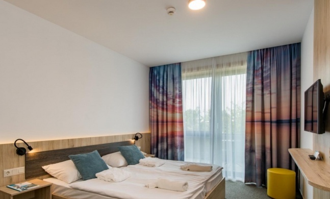 1 éjszakás pihenés Balatonfüreden reggelivel vagy félpanzióval az Akadémia Sporthotelben