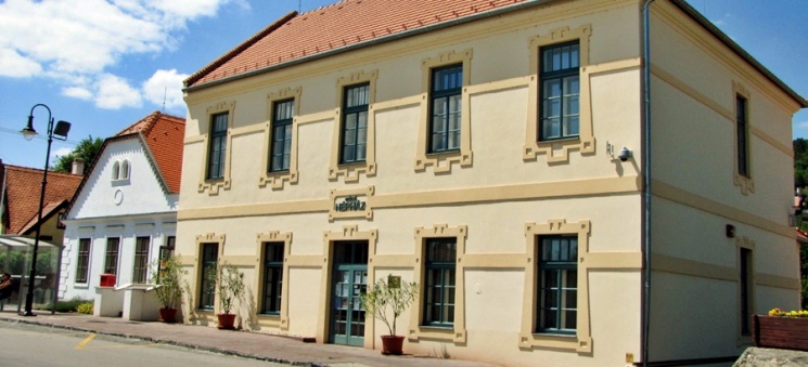 Arácsi Népház Fiókkönyvtár Balatonfüred