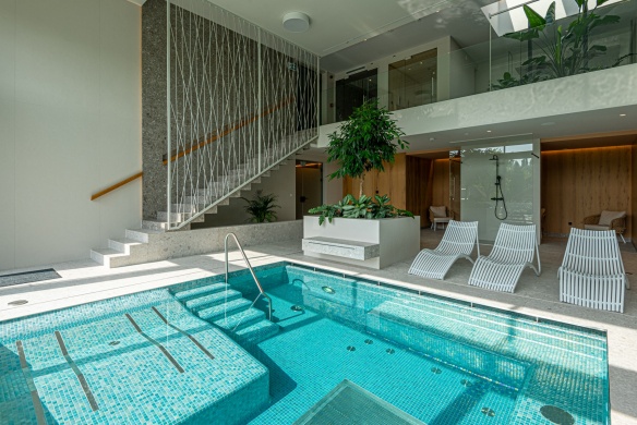 Luxus pihenés Siófokon, romantika és kényelem a felnőttbarát Reed Luxury Hotelben
