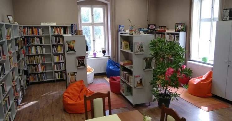 Árpádhalmi Közösségi Tér és Könyvtár