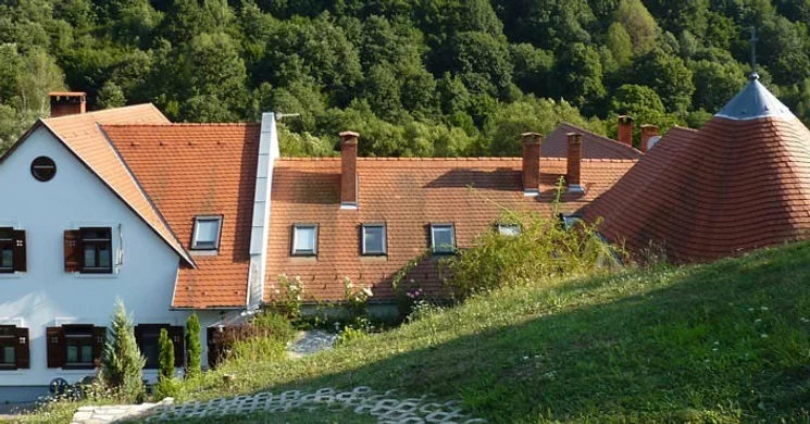 Életrendezés Háza Püspökszentlászló