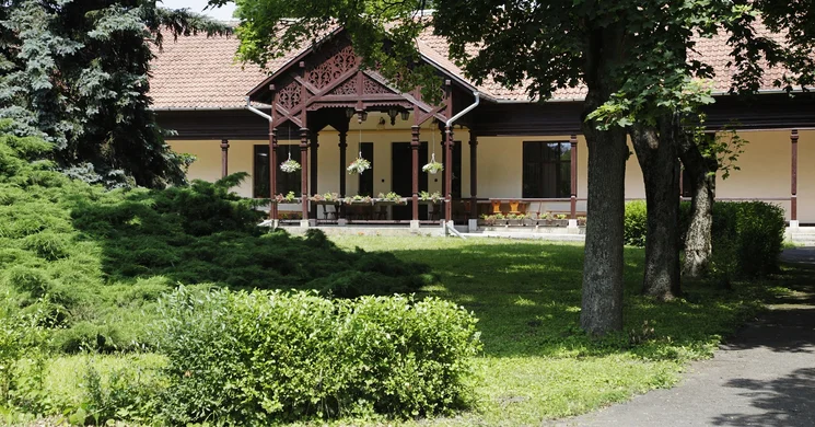 Kishantosi-kastély Rendezvényhelyszín és Oktatási Központ