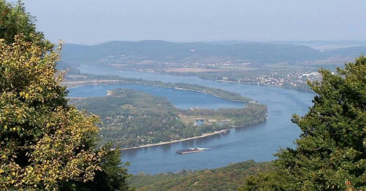 Nagymarosi kirándulás, túra a Hegyes-tetőn álló Julianus-kilátóhoz