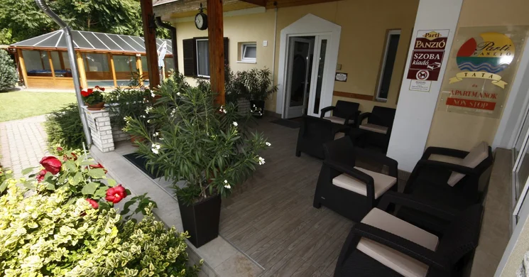 Parti Panzió Tata