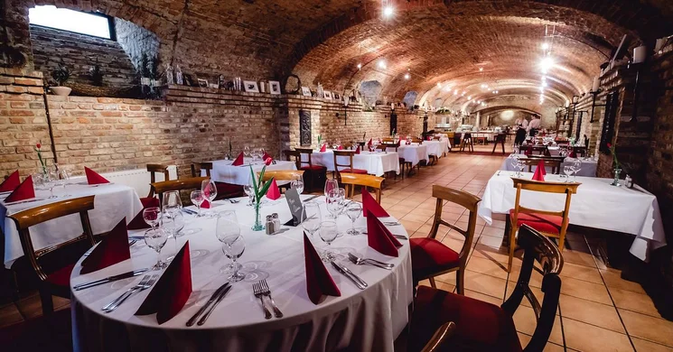 Pezsgőház Étterem