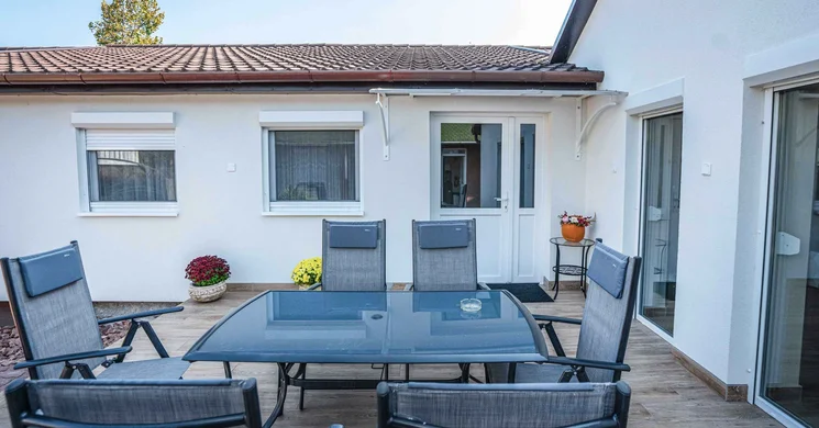 Anna-lak & Tavi Panzió Dunapataj