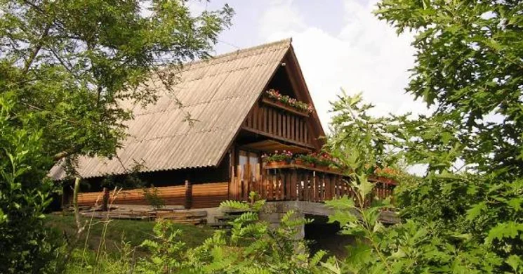 Bakó Faház Csesztve