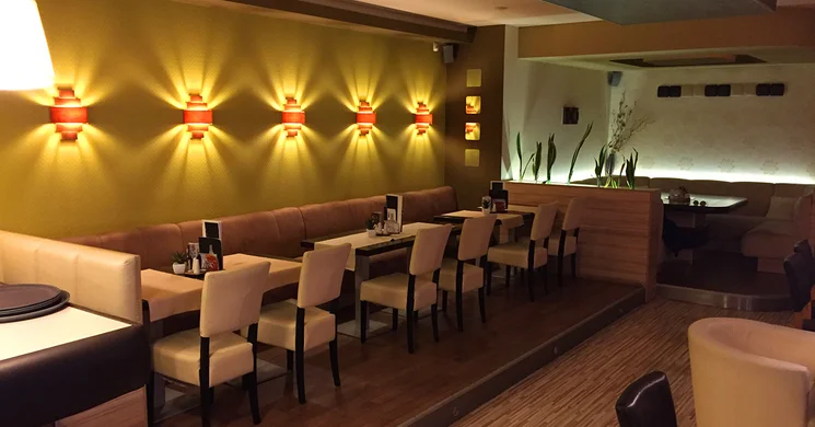 Intro Kávézó és Étterem Pápa