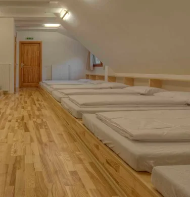 Domszky Pál Matracszállás Bernecebaráti