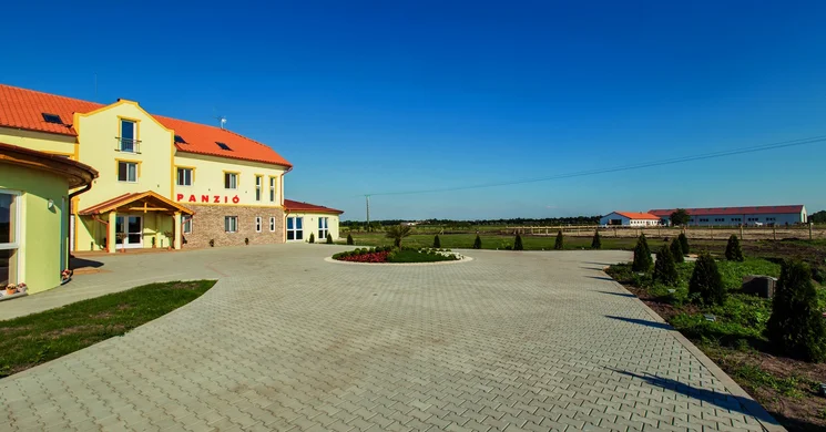 Kentaur Lovaspanzió És Pihenőpark Hódmezővásárhely