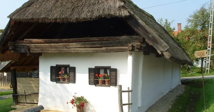 Fazekasház Magyarszombatfa