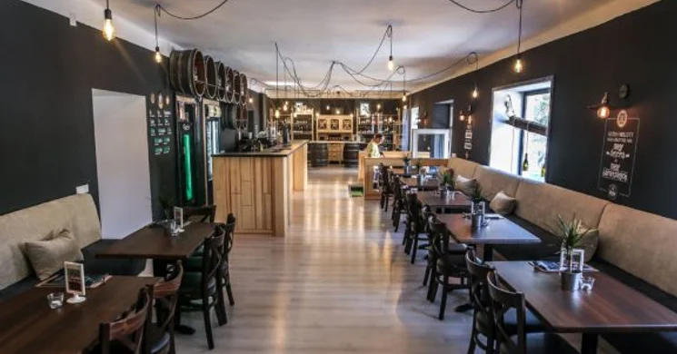 Prés Borbár és Borszaküzlet Tokaj