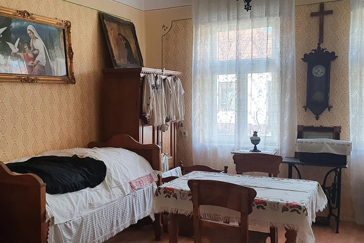 Falumúzeum látogatás Szomolyán, ismerje meg a jellegzetes használati eszközöket, népi mesterségeket