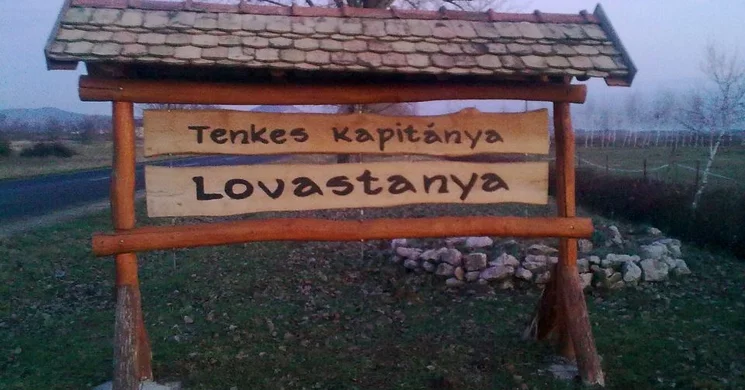 Tenkes Kapitánya Lovastanya Siklós