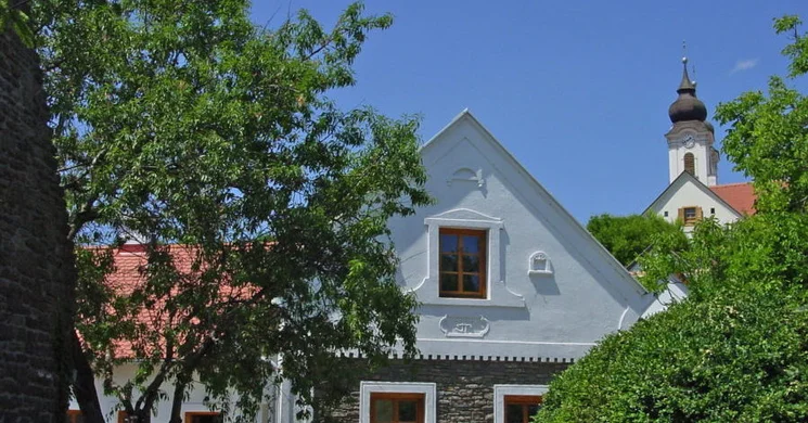 Tihanyi Ház Vendégház