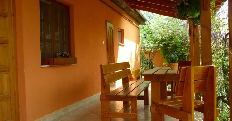 Vadregény Vendégház