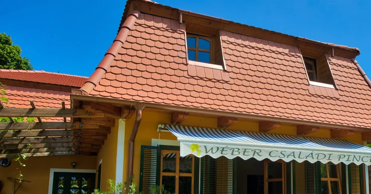 Wéber Családi Pince Baj