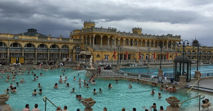 Budapest Gyógyfürdői és Strandfürdői