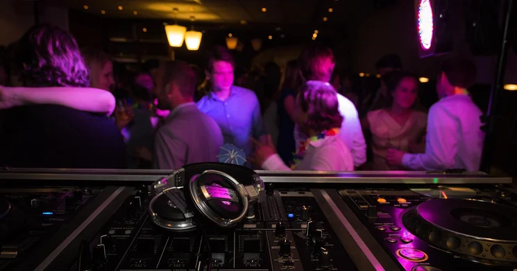 Zenés táncos program Hajdúszoboszló