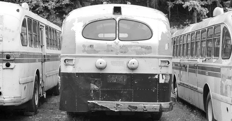 Retro járatok Budapesten 2025 . Régi idők buszai, trolibuszai, villamosai