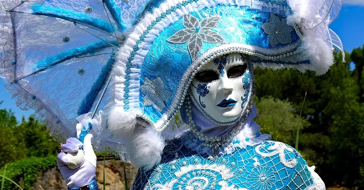 Farsangi bortúra 2025 Kőszeg. Maskarás gasztro- és bortúra Kőszeg és Cák között