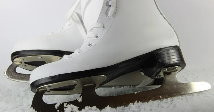 Korcsolyapálya Bükfürdő 2025. Jégpálya a téli szezonban a Termál téren