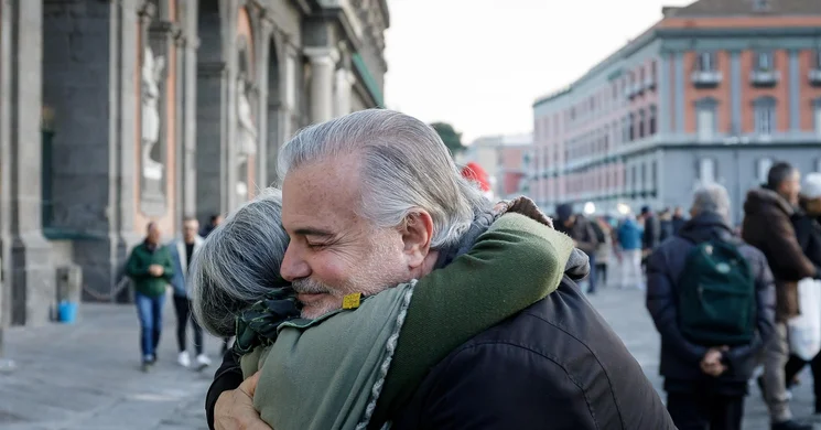 Október 15. Az Ölelés világnapja