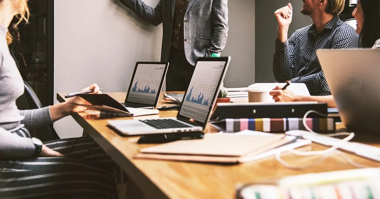 Szeptember 30. A helyi önkormányzatok napja