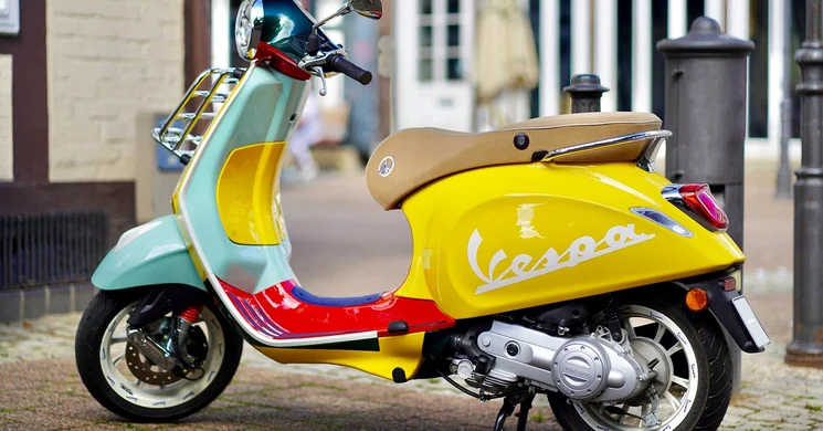 Vespa Találkozó Debrecen. Országos Vespa Találkozó