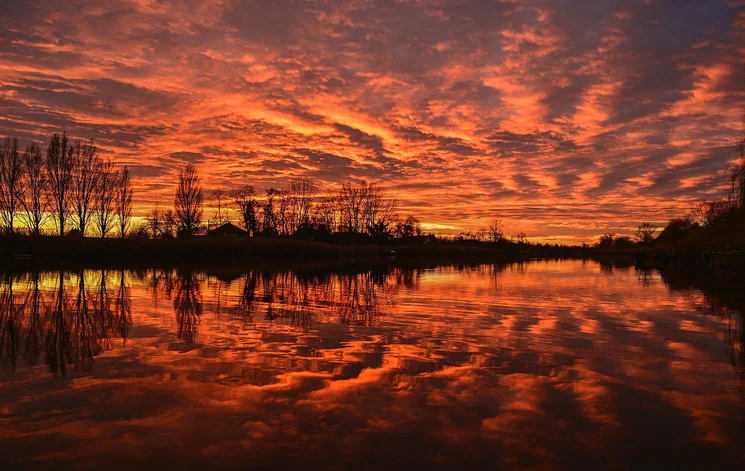Óhalászi labirintuslátogatás egyénileg wellness szállással a Tisza-tónál, a Balneum Hotelben