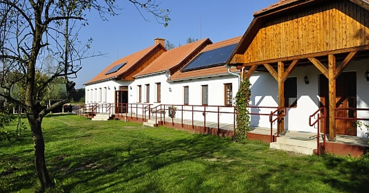 Csiperke Erdei Iskola és Tábor Márokpapi