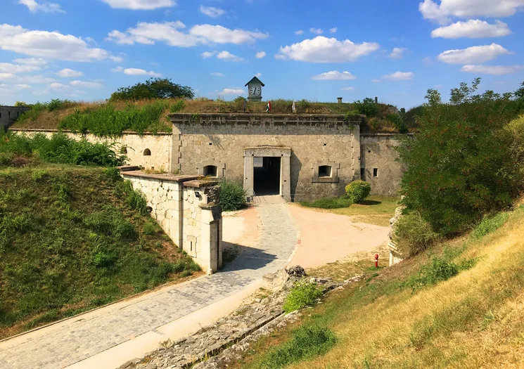 Monostori Erőd Hadtörténelmi Látogatóközpont Komárom