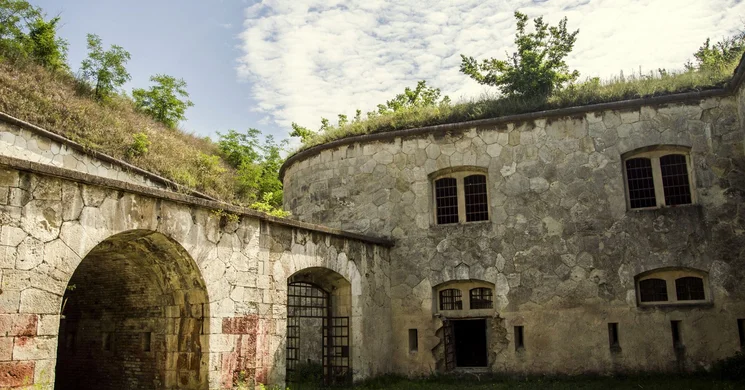 Monostori Erőd látogatás Komáromban egyénileg vagy csoportosan