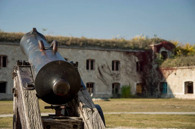 Céges csapatépítés Komáromban, interaktív és outdoor programok a Monostori Erődben