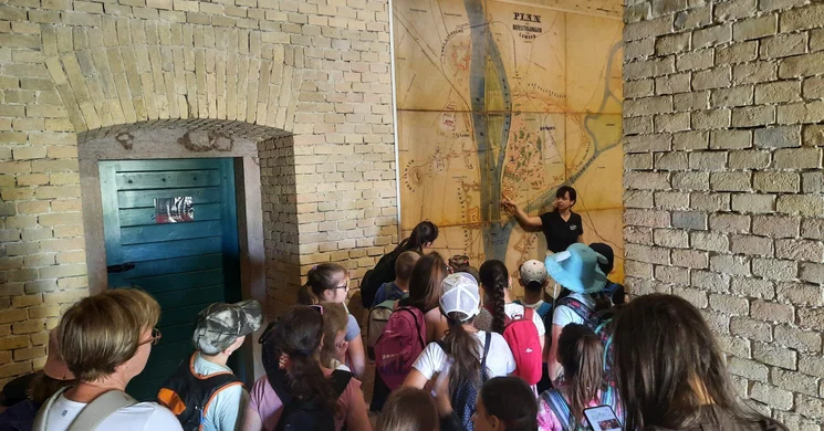 Erőd túra gyerekeknek Komáromban, osztálykirándulás alsó- és felső tagozatosoknak és középiskolásoknak a Monostori Erődben