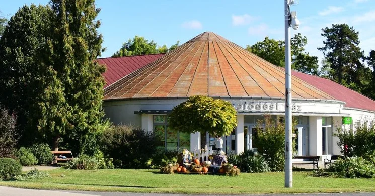 Béri Balogh Ádám Művelődési Ház és Könyvtár Fadd